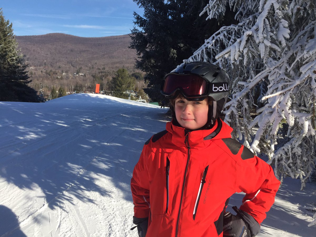 LolaCherryC0la's tweet photo. Ski day! #nycsnowbus #huntermountain https://t.co/Eic8bjmPfN