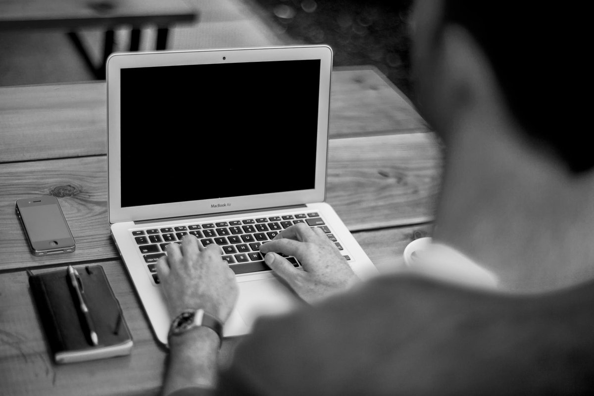 Weber_Assoc's tweet photo. Agents are consumers, too. Turn your agents into brand advocates with these 3 digital tools #B2B #EarnAgentLoyalty https://t.co/K5aTzesmTX https://t.co/Bw7QUTdkWS