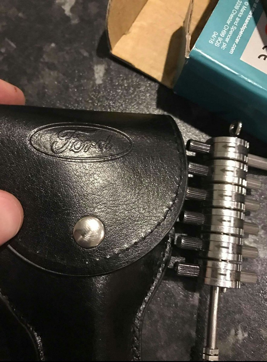 Padmeister69's tweet photo. @forduk @VansAttack new 1-4-all spare key???? #copyrightprotection #trademark #fordlogo sold by @AmazonUK #vantheft #securitycompromised https://t.co/vND4NhD2WO