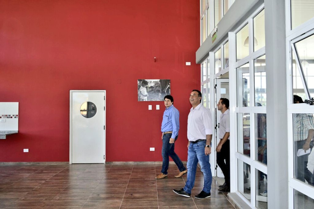 mdcapitanich's tweet photo. Dejamos en funcionamiento oficialmente la nueva Terminal de Ómnibus  de #Machagai. https://t.co/anuRMdGMmH