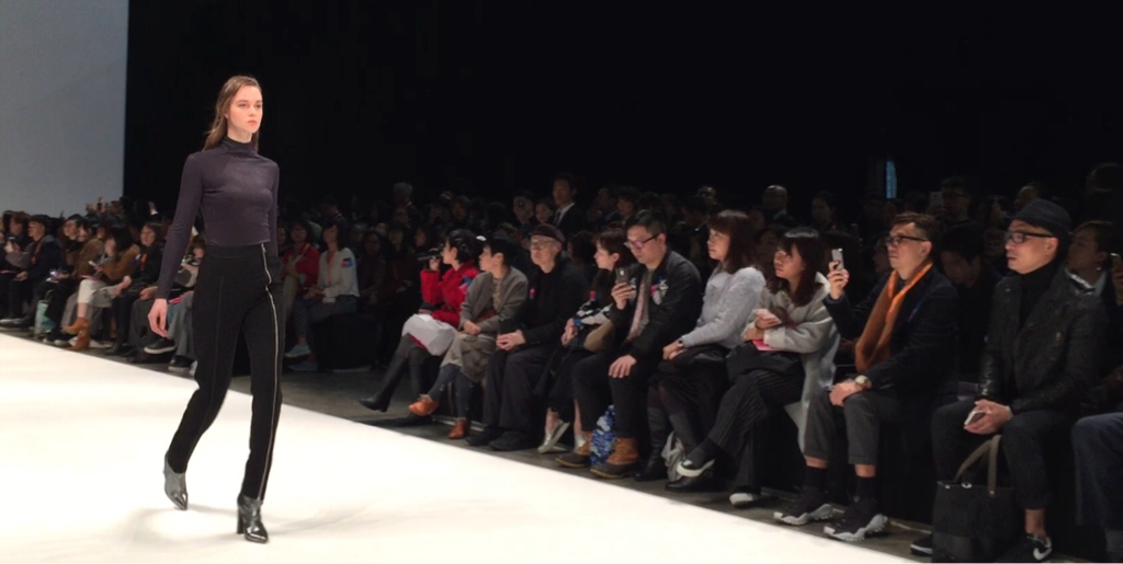 hktdc's tweet photo. Juxtaposing structure with fluidity, designer Kevin Ho's collection impresses audience at #Fashionally's show. #HongKongFashionWeek #Fashion https://t.co/pcNqV4PfyA