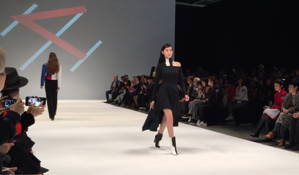 hktdc's tweet photo. Juxtaposing structure with fluidity, designer Kevin Ho's collection impresses audience at #Fashionally's show. #HongKongFashionWeek #Fashion https://t.co/pcNqV4PfyA