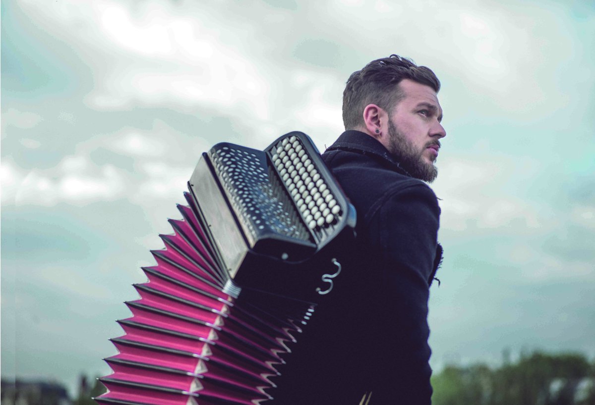 Tentez ici bit.ly/2jobM8Y de gagner 2 places pour le concert de <a href="/claudiocapeo/">Claudio Capéo</a> au <a href="/Cirque_Royal/">Cirque Royal</a> le 16/03.Bonne chance! #win #tickets