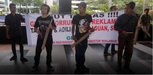 geloraco's tweet photo. Gempar Tuntut Ahok Ditangkap
 https://t.co/8yz4aT9Yod https://t.co/tEJ0uvc7rL