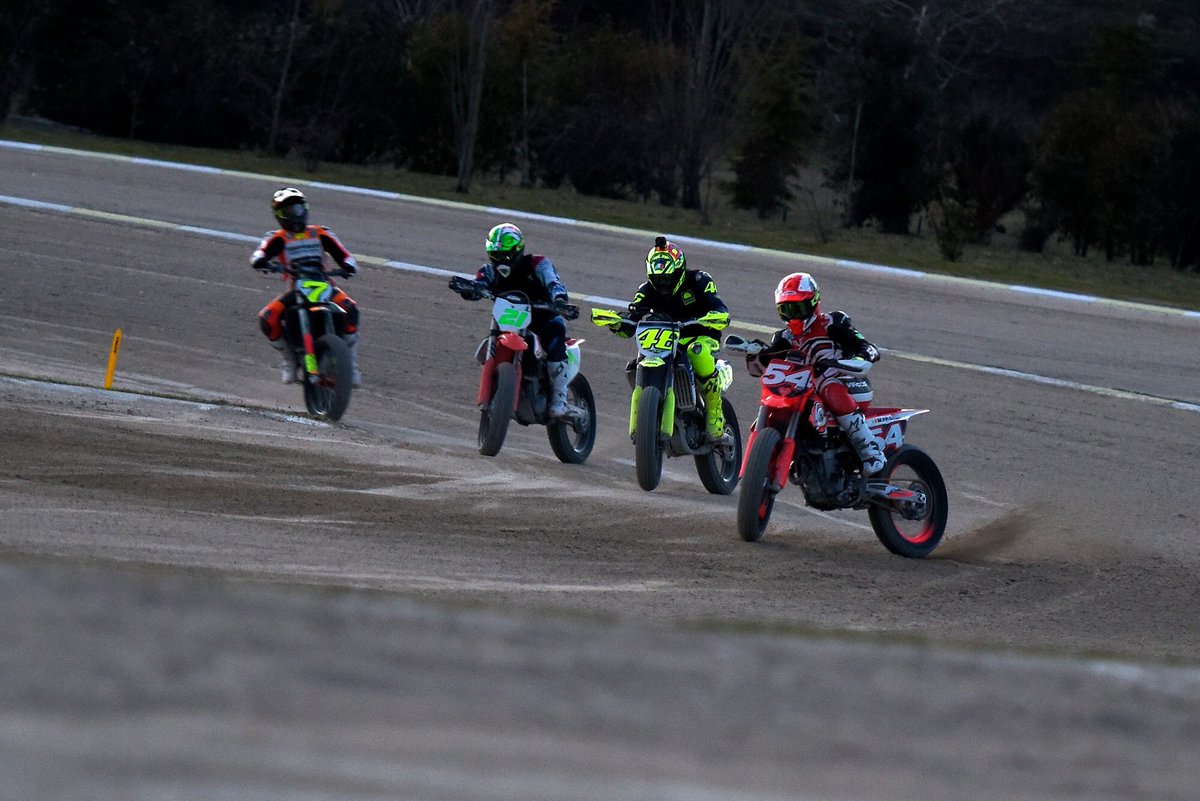 smnfull's tweet photo. Ecco i 4 finalisti de #La100KmdeiCampioni 2017 al #motoranch 
@ValeYellow46 
@MattiaPasini
@7balda 
@FrankyMorbido12 https://t.co/WRYFbjpaO3
