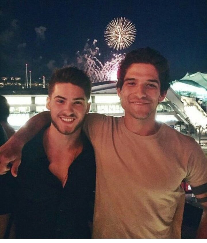 Slaevik10's tweet photo. #werespectyoutyler #werespectcodychristian https://t.co/mSCrjWjYNE