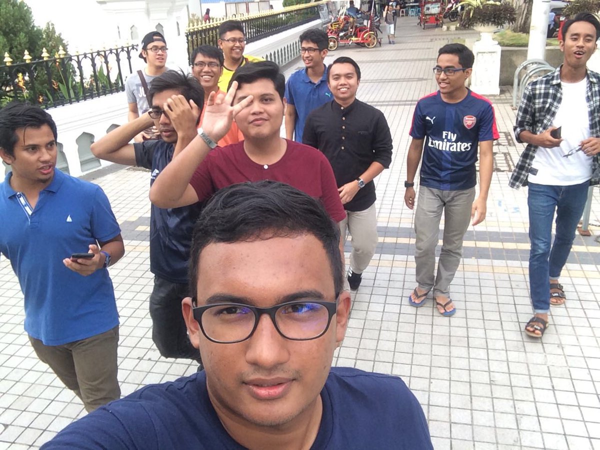asnawiaris0711's tweet photo. Vacation sudah abis broo! Back to the reality 😂, well done boys #biobros #biobonding https://t.co/giWOqZHIlP