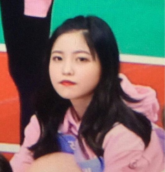 tomboyprivilege's tweet photo. It happened again 😂😂😂
#SaveYeri #RedVelvet #Yeri #Seulgi #Wendy #SeulDy #ISAC #isac2017 https://t.co/kEEBXsMgmI