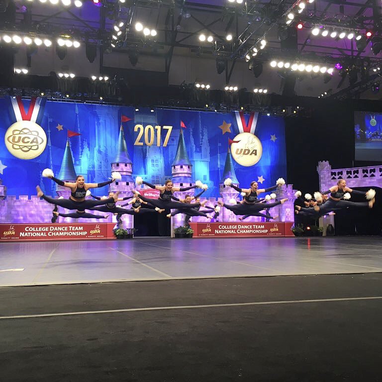 DanceEC's tweet photo. GULLS π #wemadeittothecastle #7thinthenation https://t.co/0KwUJuFPfV