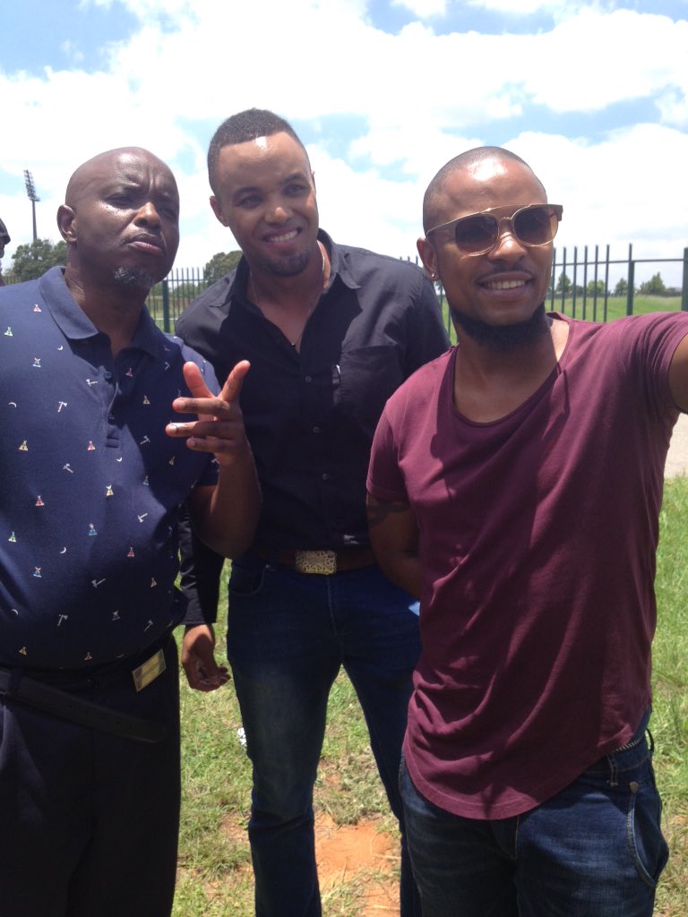 Just after shooting an absolutely hilarious scene of <a href="/thequeen/">Malika_thequeen</a> with Shaka and Brutus. Don't miss ep127 on @mzansimagic