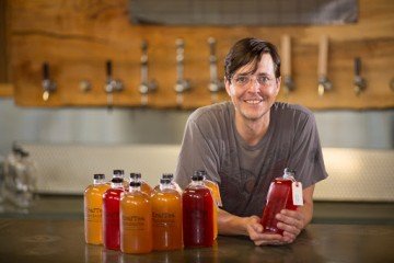 GoLocalWorc's tweet photo. Worcester’s KrafTea Kombucha Accepted Receives Global Business Recognition https://t.co/guXYrvqLN6 https://t.co/XIDjg8AZ0H