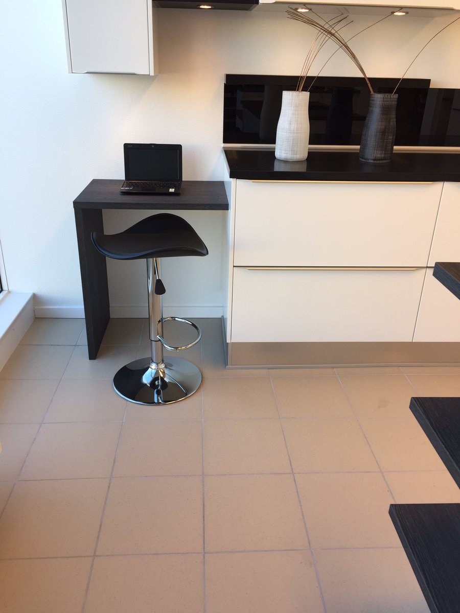 millerdezign's tweet photo. Homework In the #kitchen
#Kitchendesignidea https://t.co/IyHld1ICkp
