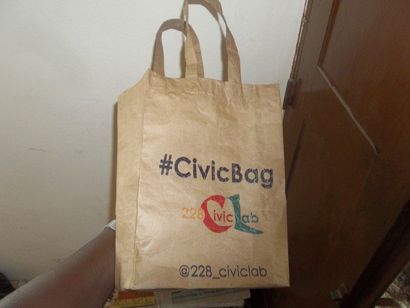 228_civiclab's tweet photo. #CivicBag Supports @EperviersDuTogo 4 Victory! @ametresor @FTF_tg @LaTeam228 @cinalawson #CIVTOG #CivicBag4TeamSupport #AFCON2017 #Play4win https://t.co/GjNnibQ6tW