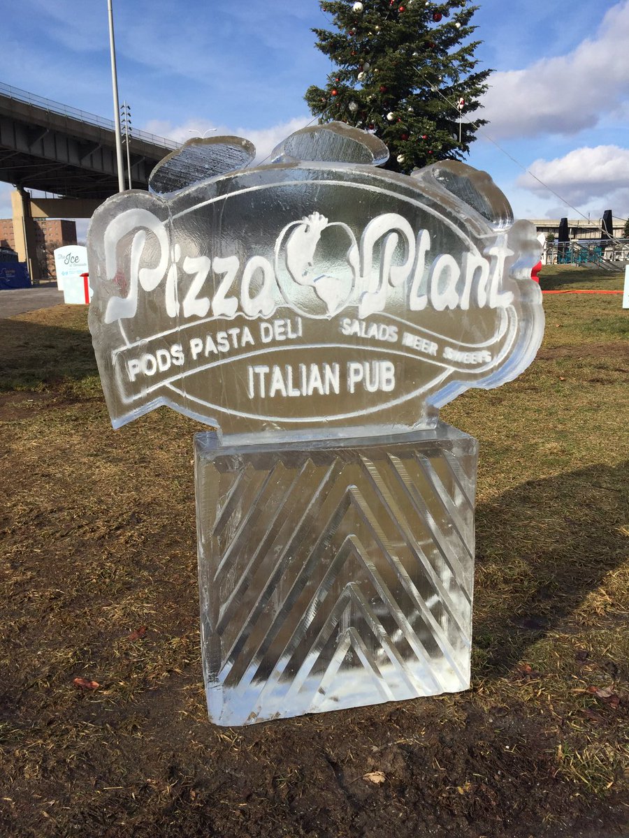 podguy's tweet photo. Look at this awesome ice carving from #chillabration @CanalsideBflo #pizzaplant #eatpods https://t.co/uMOtAOOVzP
