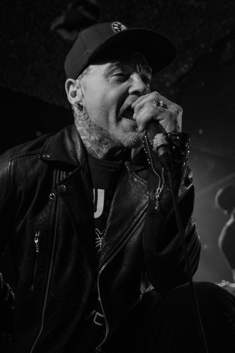 #ComecomemyLady, <a href="/CrazyTownBand/">CRAZYTOWN</a> waren gestern im #ViperRoom: bit.ly/2iyqBBx #fotos #crazytown #live #butterfly #concert