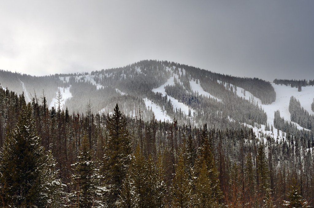CNTraveler's tweet photo. How you can get from the city to the slopes with Denver's Winter Park Express ski train https://t.co/WsxRe9kYBC https://t.co/MPIAe2k6ka