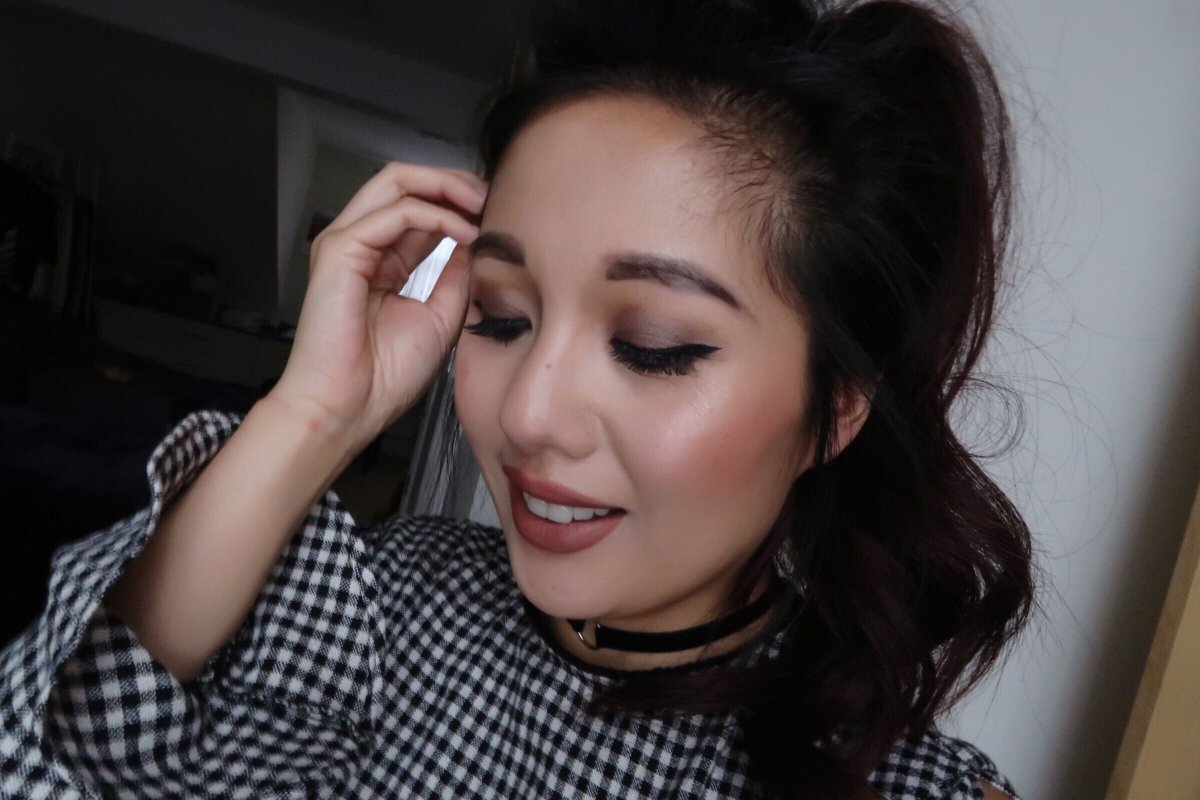 iamheatherlee's tweet photo. Super easy to create this makeup Inspired look-Selena Gomez!😍
https://t.co/KBZnNwRDV8
 @BVloggersRT @Bloggerbabes_ https://t.co/225UsWfzJ7