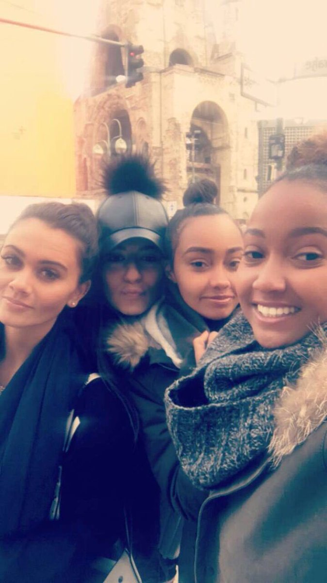 LittleMixlTALIA's tweet image. Leigh-Anne oggi a Berlino, Germania!🇩🇪 #BRITVIDLITTLEMIX