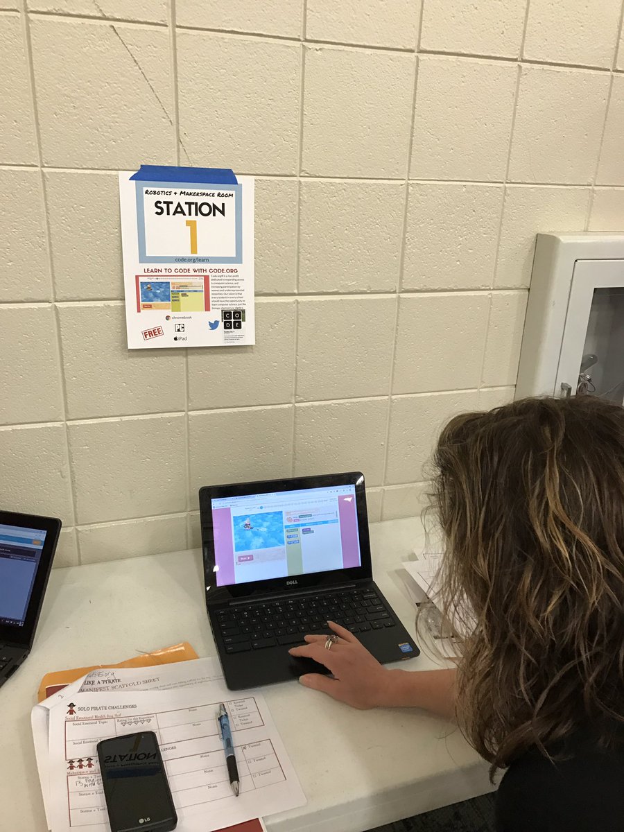 peckhamm's tweet photo. Learning to code-team 15 #385innovate https://t.co/9DmEsF6i99