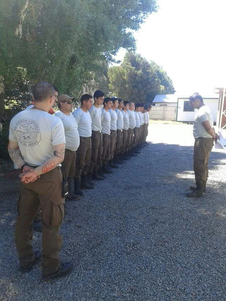 REAraucania's tweet photo. Araucanía, Todas las Brigadas formaron hoy a las 12:00 en memoria de los Brigadistas de la #Maqui3 fallecidos ayer. Imagen brigada 901. https://t.co/MkbIC6Yvpu