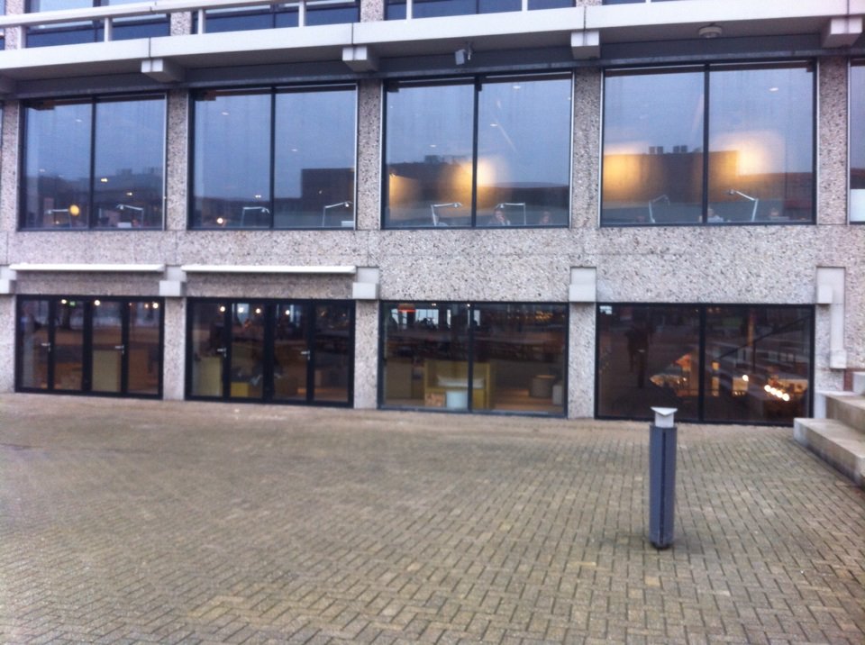 ABMBelbouw's tweet photo. Zojuist opgeleverd zonder restpunten. Vervanging en uitbreiding stalen puien in gevel hoofdgebouw@VUamsterdam https://t.co/H8RRKx5yqs