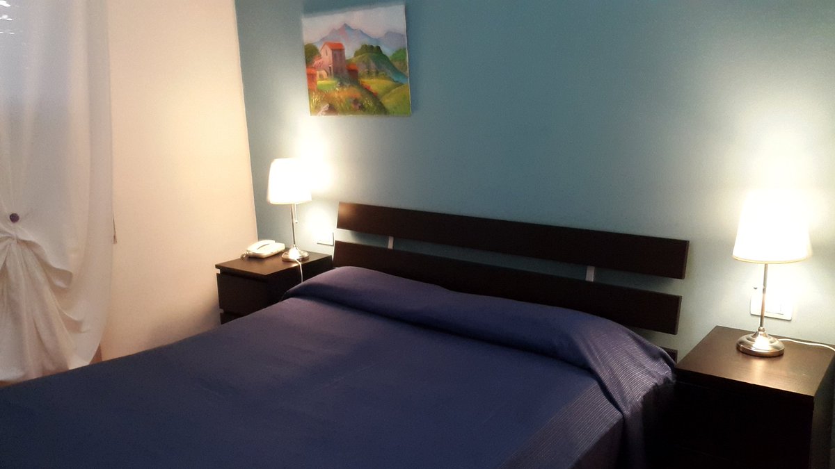 Prenota il tuo soggiorno con il Booking on Line del nostro sito cavalierideltau.it o chiama al numero 0583 25131. Ti aspettiamo!