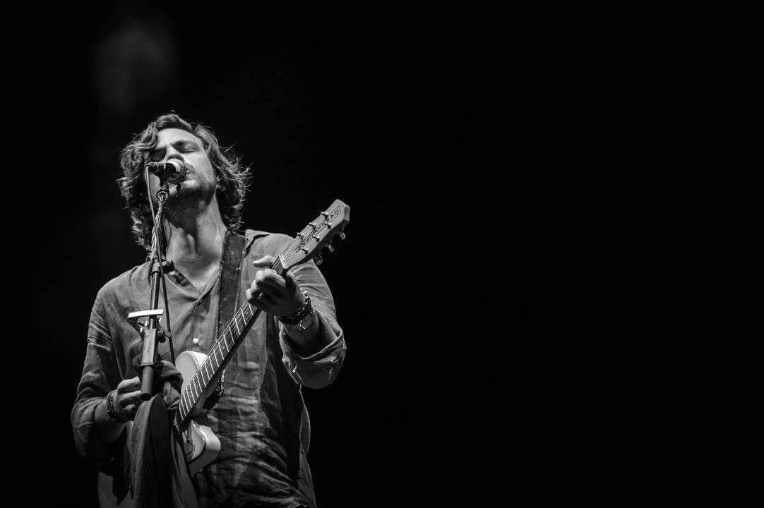 marketsound's tweet photo. 'The Other Side of Love'
#JackSavoretti at #MarketSound https://t.co/YAP8LJ5sPB