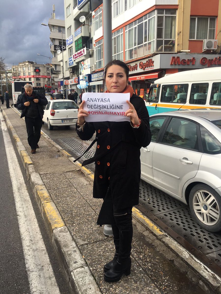 BucaChp's tweet photo. BİZLER, İSTİKLALİMİZİ VE CUMHURİYETİMİZİ KORUMAYI BİRİNCİ VAZİFE BİLENLERİZ.
CUMHURİYETİMİZ İÇİN AYAĞA KALKIYORUZ!
#Hayır
#BaşkanlığaHayır https://t.co/x8cKEtmt4Z