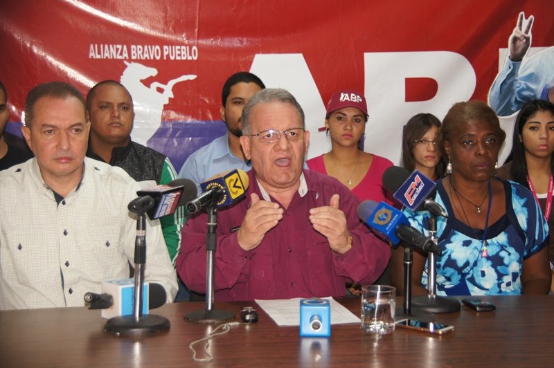 prensaABP's tweet photo. .@DipEdwinLuzardo "La principal emergencia de Vzla es salir de este gobierno, no se trata de plan A o B se trata d tomar acciones de calle" https://t.co/TRI8ygBuWX