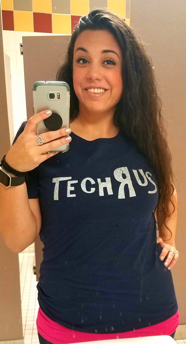MrsFelix_SJE's tweet photo. Team shirts for the win! #bathroomselfies #imdedicated #dptech2017 #dpapprace2017 #techrus https://t.co/Cm6W503ncX
