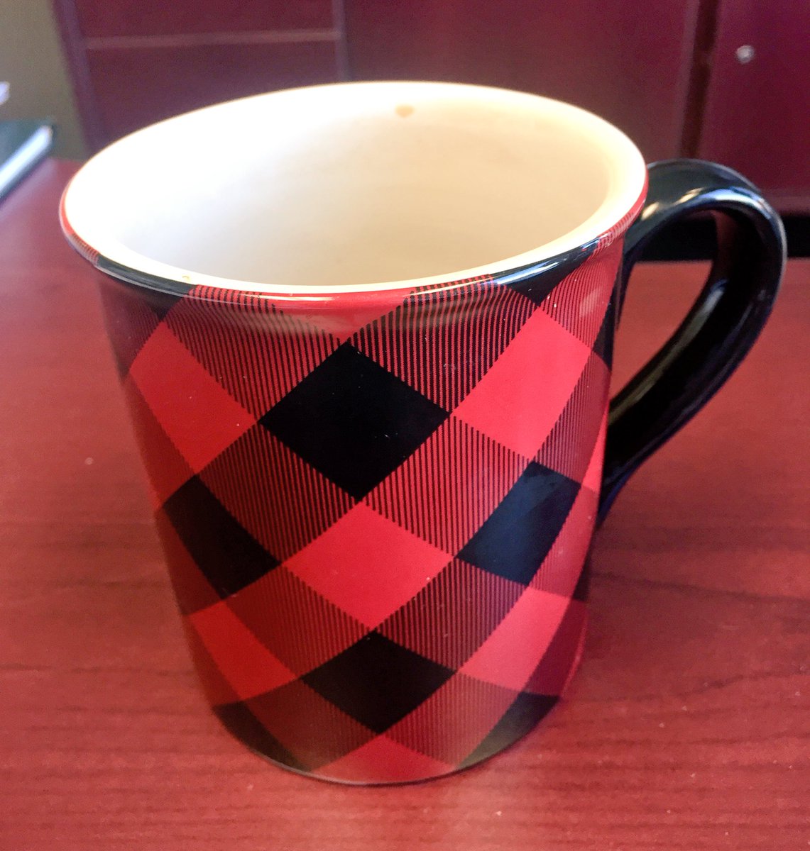 LumberJoes's tweet photo. Monday morning coffee, @REDBLACKS style. #PaintItPlaid #RNation ๐ดโซโ๏ธ https://t.co/Hu7LVFa3O2