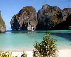 PPCoco1's tweet photo. Magnificent Maya Bay
https://t.co/pJg4n9g7YP
#mayabay #phiphiley
RT-like pls.
@Just1WayTicket
@georgebkk
@phuketgazette https://t.co/jqt9GZTgLx