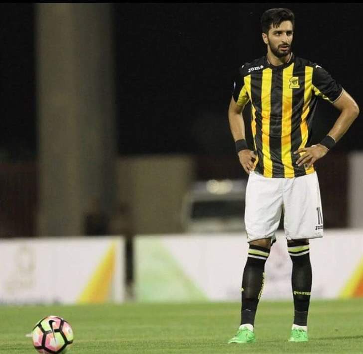 F00tpll_1's tweet photo. شارك برأيك من أفضل محترف ؟

1- الانصاري #الاتحاد  = ريتويت 💛⚫️

2- فيتفا #الاهلي  = اعجاب 💚⚪️

صاحب المقارنه :  @Sl00M_18 https://t.co/EF7gbxhwX5