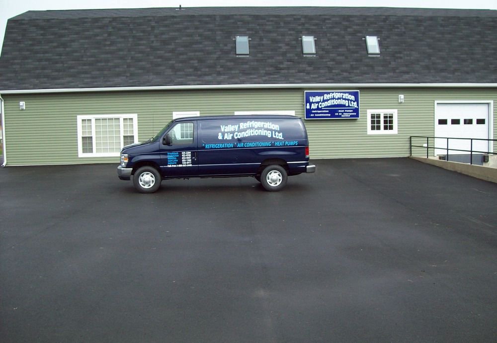 ValleyRefrige's tweet photo. We are here for all your refrigeration, air conditioning and heat pump needs! Book your appointment today https://t.co/miwqi9HplP https://t.co/iuGkJILuYQ