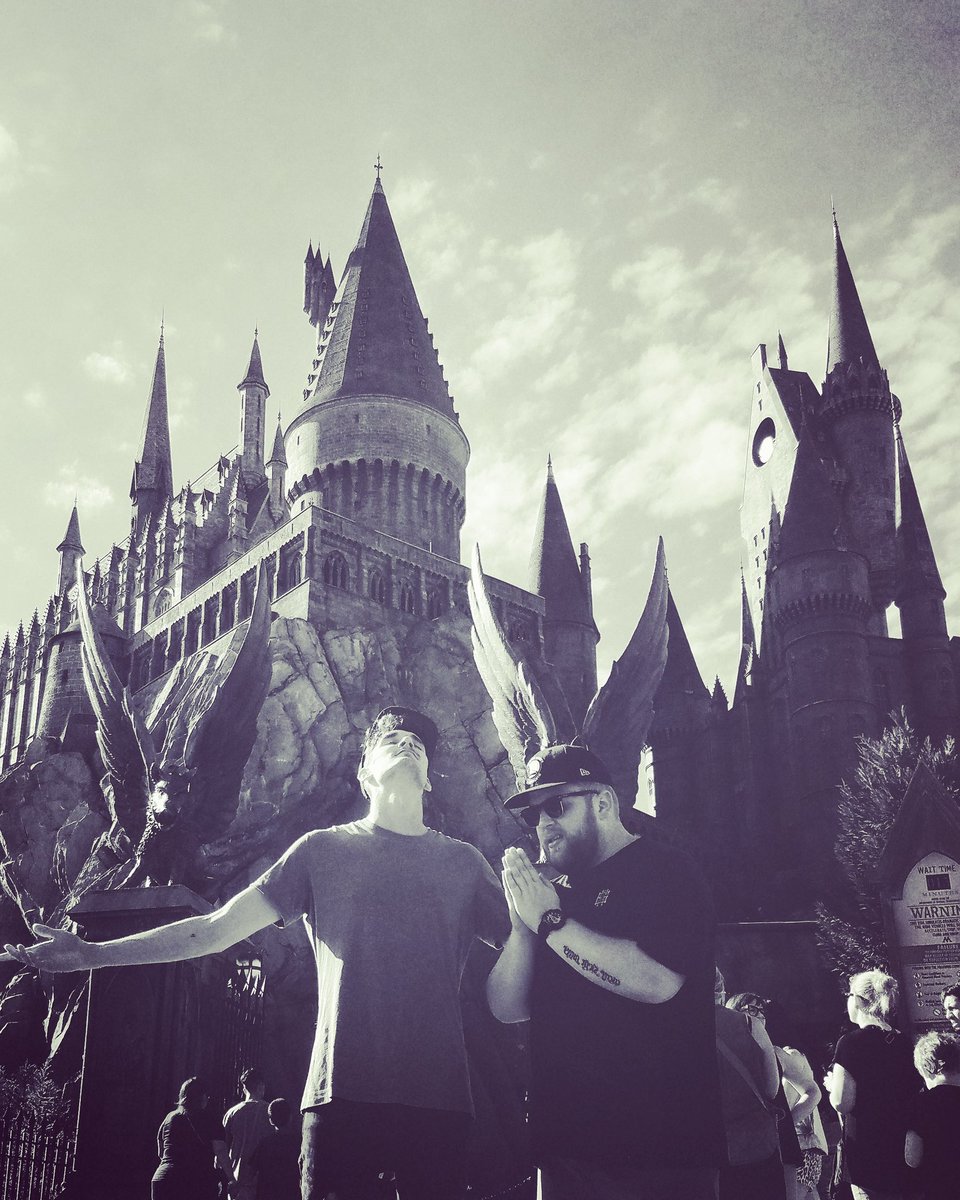 MuzzyBearr's tweet photo. We're like Harry &amp; Ron if they got kicked out of Hogwarts for skipping class to smoke weed and make beats https://t.co/uaepdffDrF