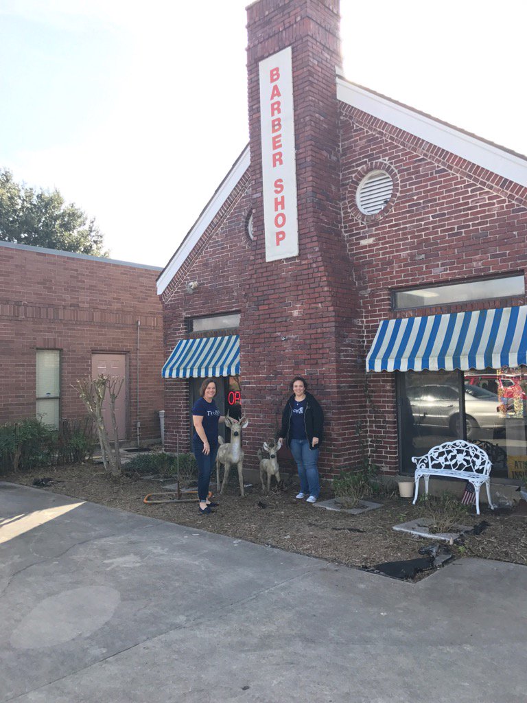 MrsFelix_SJE's tweet photo. Stopped to get a trim at A Barbershop! #dptech2017 #dpapprace2017 #techrus https://t.co/YwbHiQaE6p