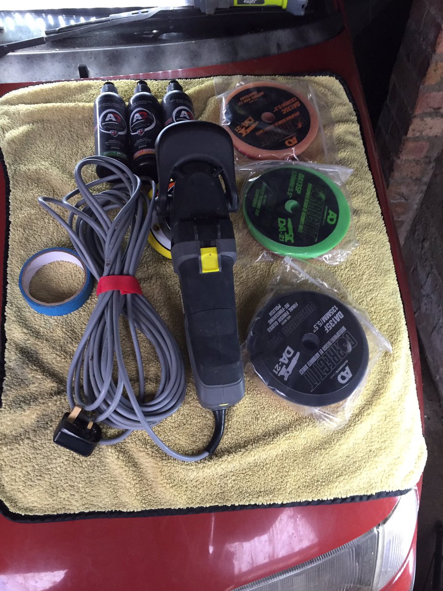 FlashValeting's tweet image. Practicing machine polishing #detailing #1stepcloser #paintcorrection #autobrite #letshopeforabusyyear