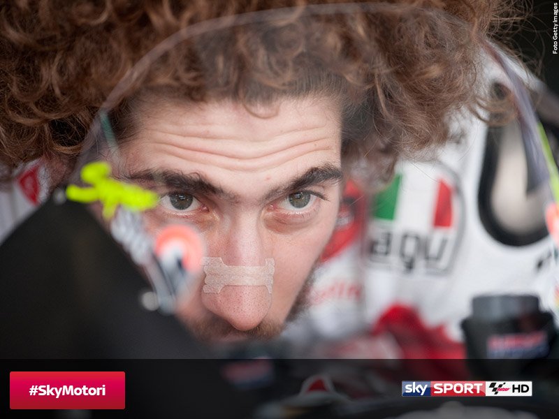 SkySportMotoGP's tweet photo. Tanta grinta e passione dentro e fuori dalla pista. Il 20 gennaio 1987 nasceva Marco Simoncelli, campione del mondo 250 nel 2008! #SkyMotori https://t.co/5MO4xGyrip