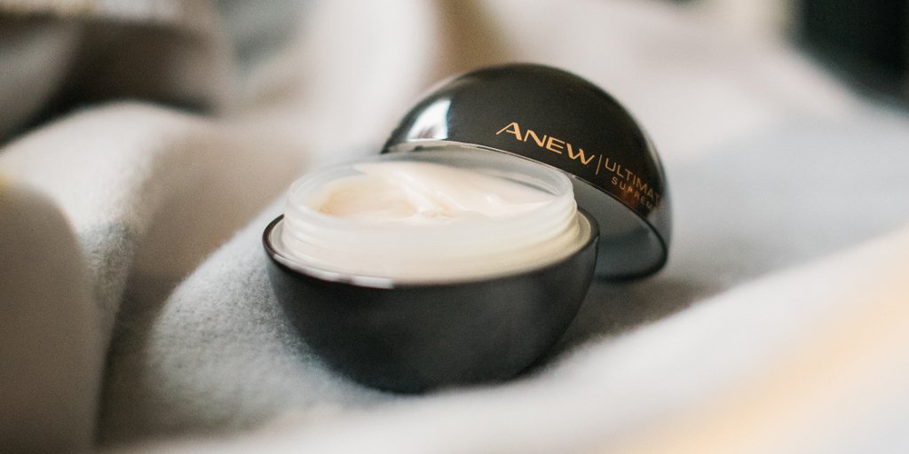 Mary_Garriott's tweet photo. Immerse your skin in moisture w/ anti-aging Avon ANEW Ultimate Supreme. #AvonRep https://t.co/Iucg5PcXM7 https://t.co/NpuAYUPg5d