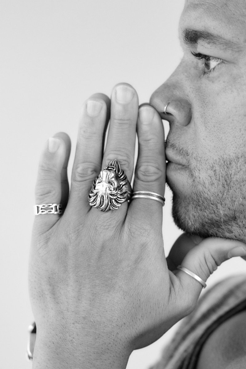 #Techno #MovementDetroit [in-fekt] RADIO Now Playing <a href="/deepspaceradio_/">deepspaceradio</a>  DeepSpaceRadio.com #Awakenings #TimeWarp #BPMFestival #Ibiza