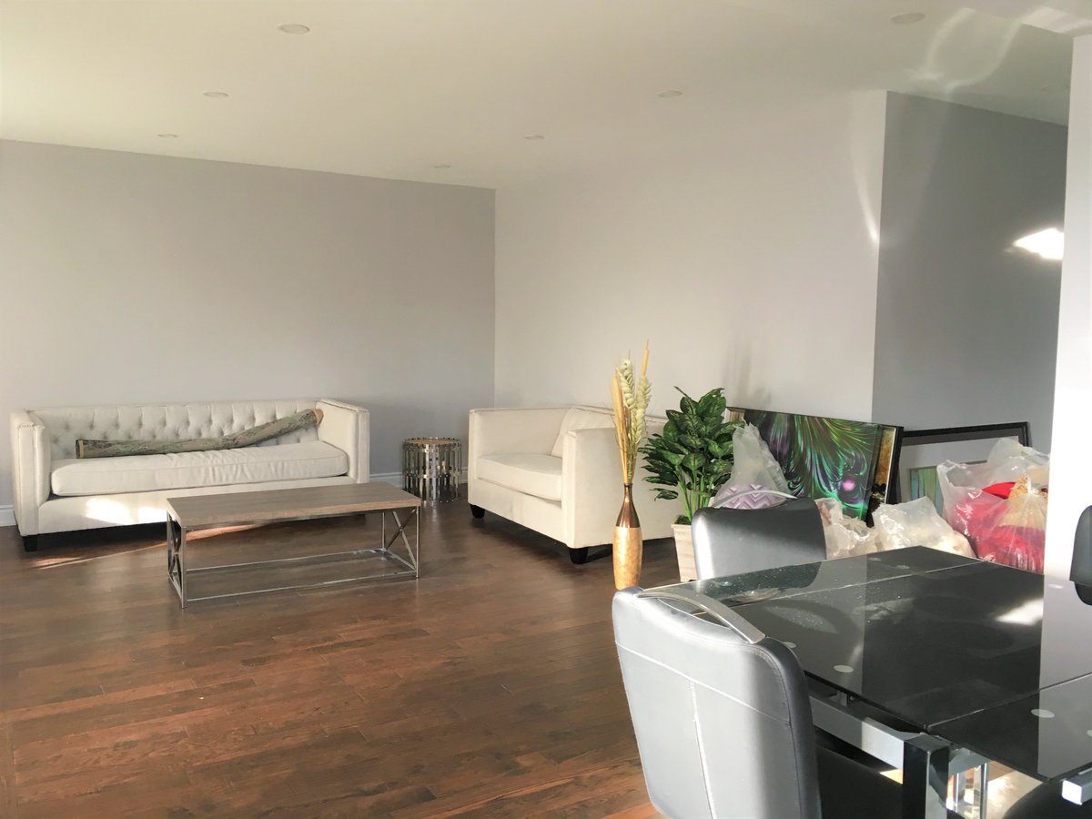 StagingMantras's tweet photo. Another day, another #home #sold, another successful #staging! Now time to #destage! #StagingMantras #HomeStaging #Design https://t.co/doGtgC7izK