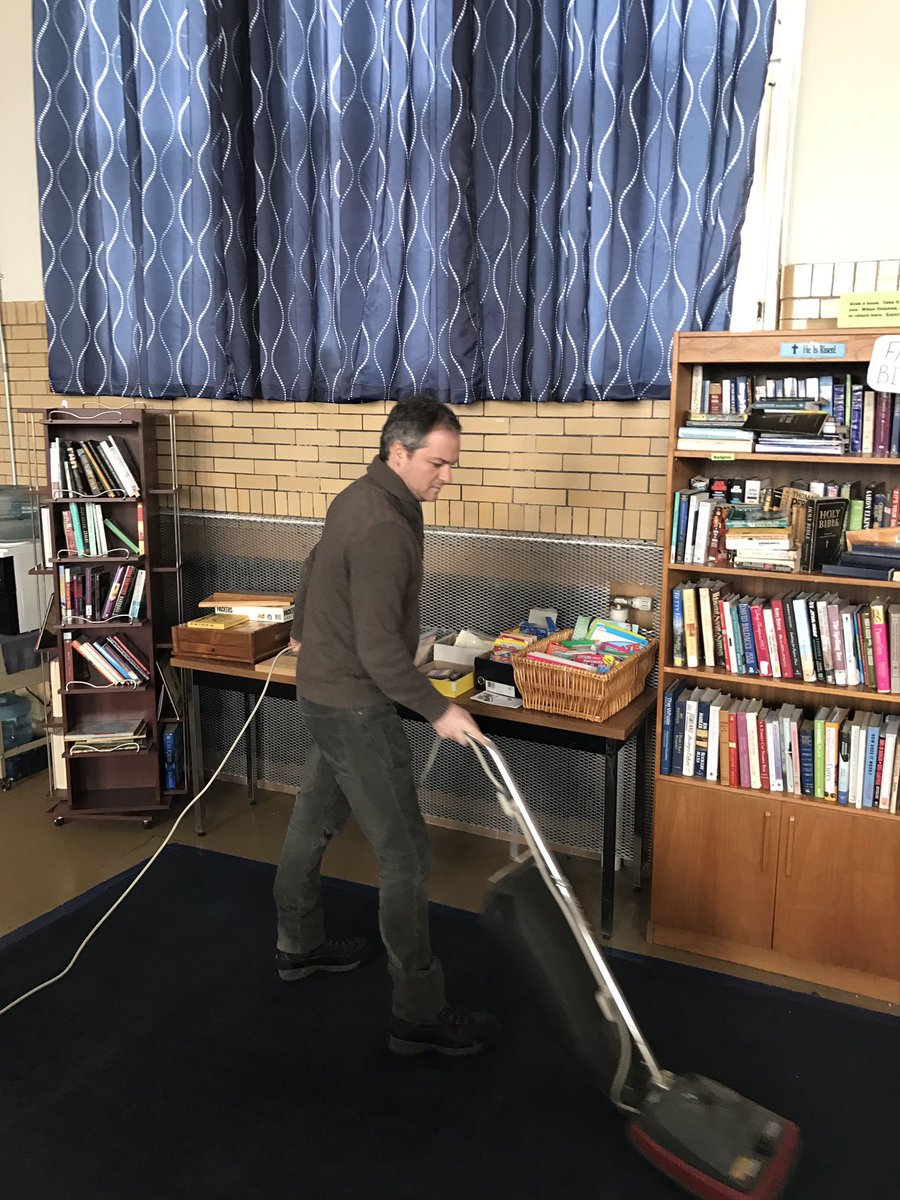 sundilu's tweet photo. We r meeting the experienced volunteers at St John's Homeless Shelter and helping clean up a living space #mlkday #sncserves https://t.co/ui6HRWkHj3