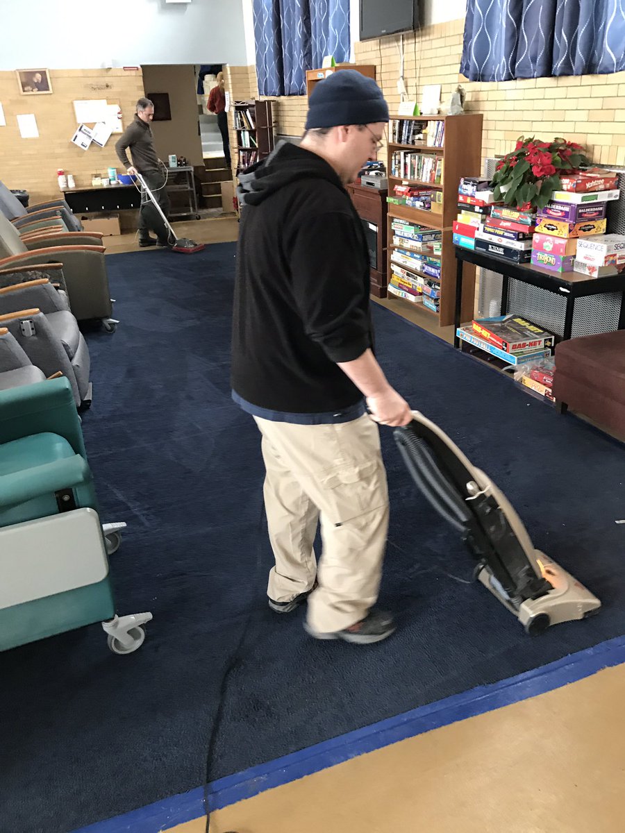 sundilu's tweet photo. We r meeting the experienced volunteers at St John's Homeless Shelter and helping clean up a living space #mlkday #sncserves https://t.co/ui6HRWkHj3