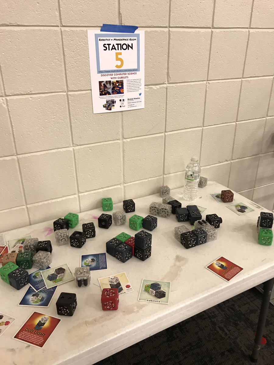 Gr82BGreenPCES's tweet photo. Playing with Cubelets - Team 5. #385innovate https://t.co/NlVGxidRLD
