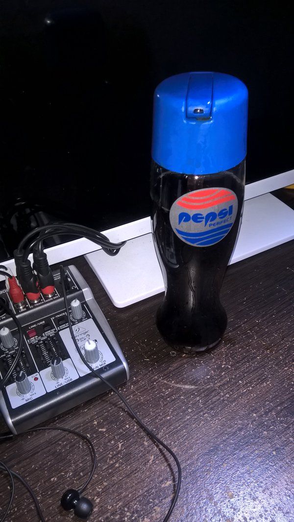 damiantiscornia's tweet photo. #PepsiPerfect #BackToTheFuture #MartyMcFly
Ahora a tomarla y a esperar mi #hoverbord https://t.co/OmQtJcTC8L