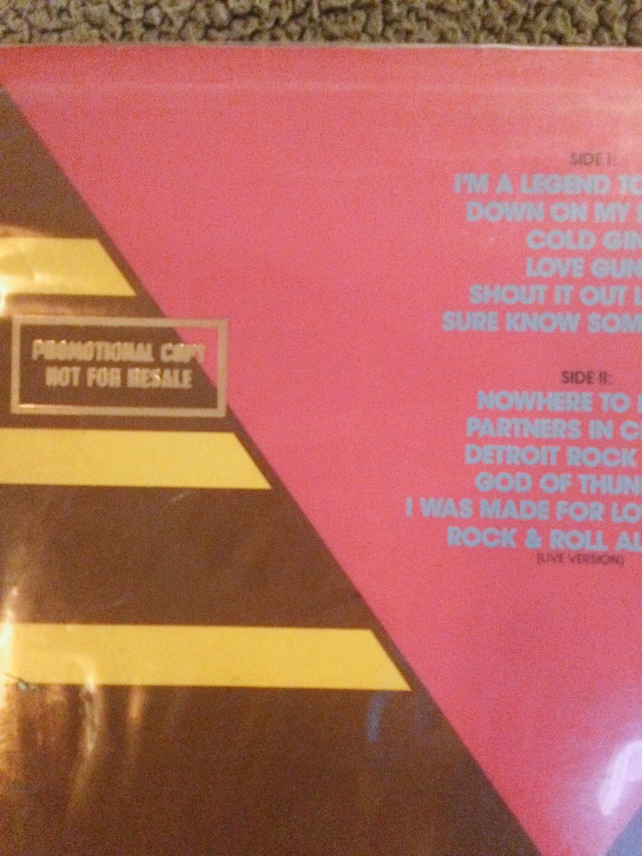 ThomDust's tweet photo. #KISS Killers #vinyl . Gold stamp promo copy https://t.co/2xmi4GD807