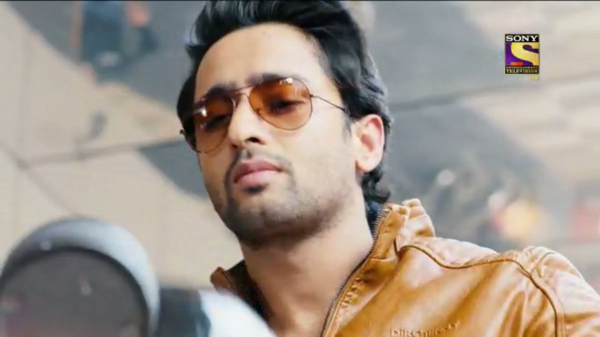 KRPKaiseBhi's tweet photo. Waqt he kia kya haseen sitam😍
#DevAkshiKeNayeRang
Really it was an amazing leap ✌ thnq @MamtaYPatnaik @YashAPatnaik @Shaheer_S @SonyTV 👏 https://t.co/B9p7KYjYgW