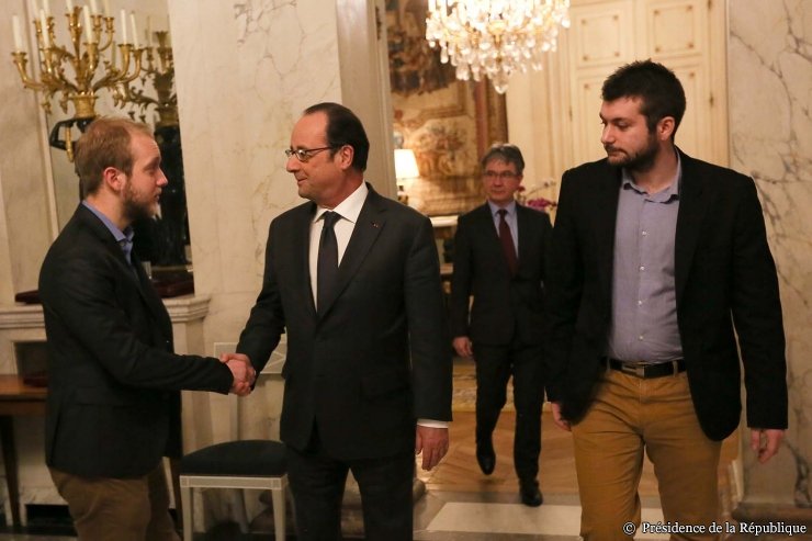 Elysee's tweet photo. Le président @fhollande a rencontré J.LOSFELD, président de @La_FAGE https://t.co/7osNYyEPln