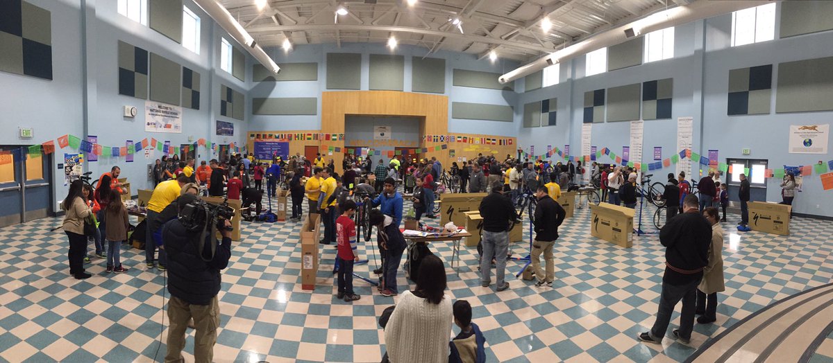 MeCommunication's tweet image. Great event on #MLKDAY.  50 Bikes for 50 Kids in #Natomas. #50Bikes2017. @NorthNatomasTMA