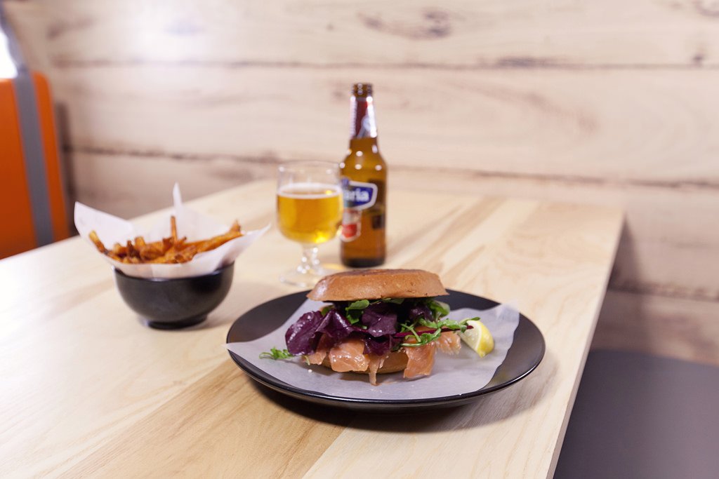 reys's tweet photo. Our brioche buns are a favourite! Choose from pulled chicken, smoked salmon or pulled butternut squash! Book now: https://t.co/3lVOflwtJM https://t.co/e57TsAvAGS